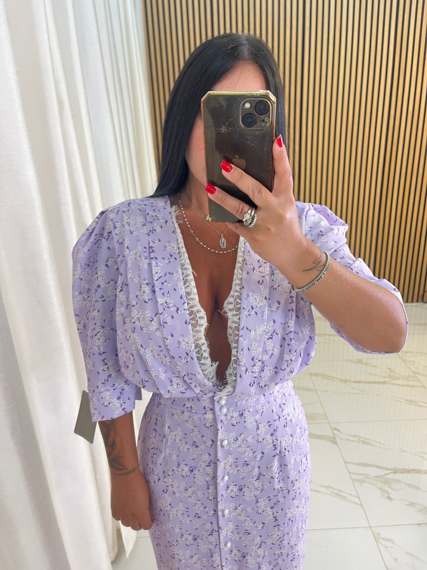 DRESS CHIC