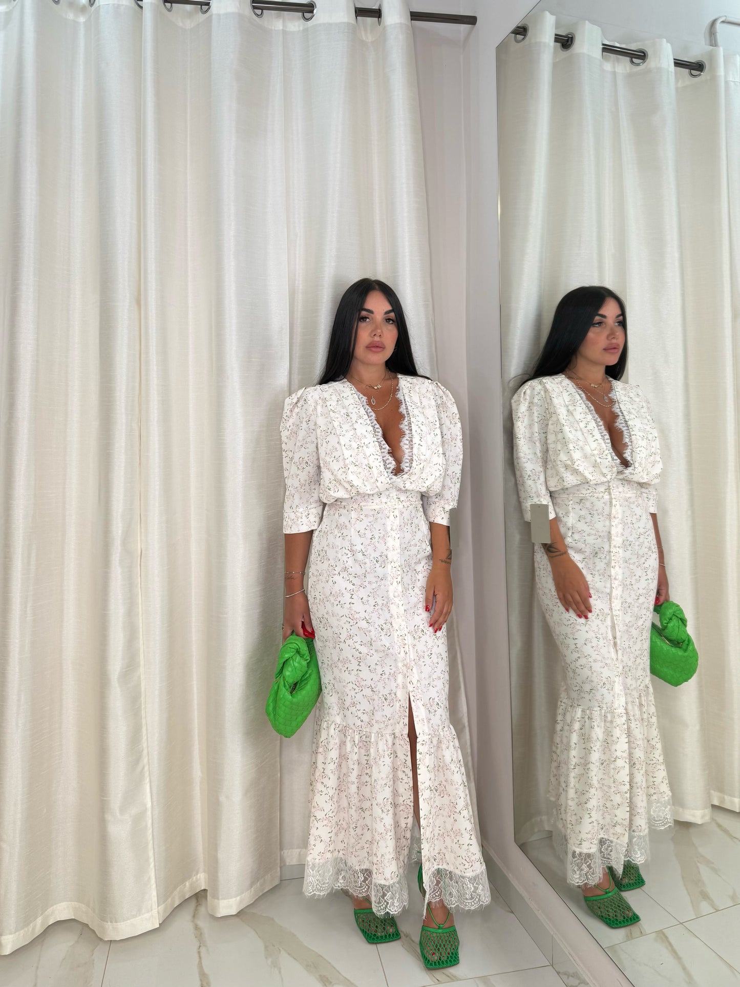 DRESS CHIC